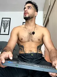 Maximiliano_ford webcam model stream image