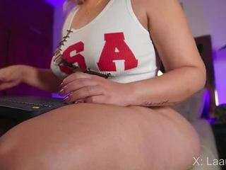 laauura webcam model stream image