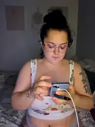 Saucy-Serenity webcam model stream image