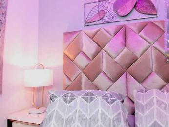 CandyLips4 webcam bongacams model stream image