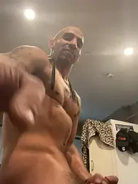 asirTainNYCGuy webcam model stream image