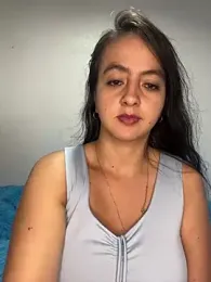 salo-rousee webcam stripchat model stream image