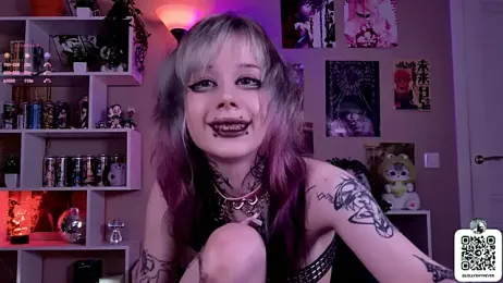 Lollyshy webcam model stream image