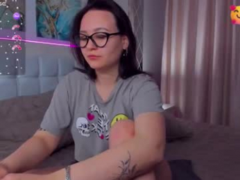 esterplayful webcam model stream image