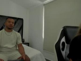 annieandstefan webcam model stream image