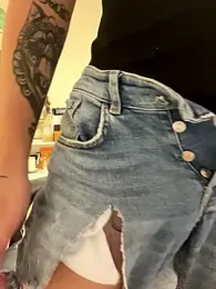 latava webcam model stream image