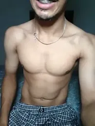 Ishooooo webcam model stream image