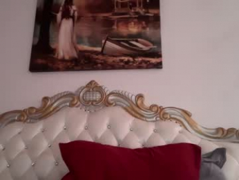 kiradivine webcam model stream image