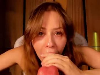 ilona_curly webcam model stream image