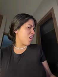 Nhefertary webcam model stream image