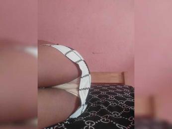 Mamikely webcam model stream image