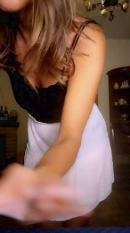 Akemy_room webcam model stream image