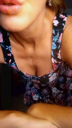 Akemy_room webcam model stream image
