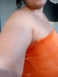 Kosmik_Atom webcam model stream image