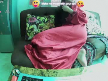 wildstrawberry30 webcam model stream image