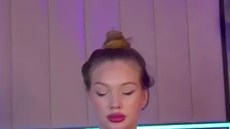 ViolaFlirt webcam model stream image