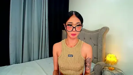UrMassiveCockSabrinaOnTop webcam model stream image