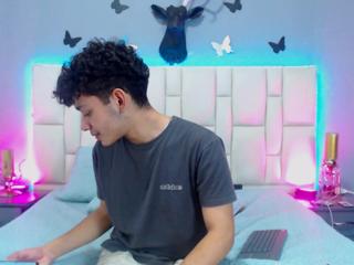 Lyrius Zayn webcam model stream image