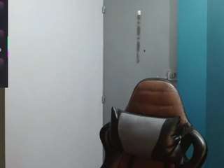 noah-cock webcam model stream image