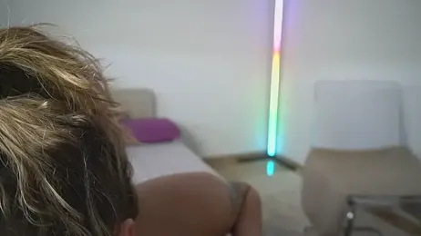 new_dee webcam model stream image