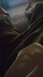 Poyon335 webcam model stream image