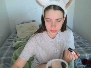 FunnyBanny0312 webcam model stream image