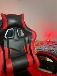 Leonarrrd_01 webcam model stream image