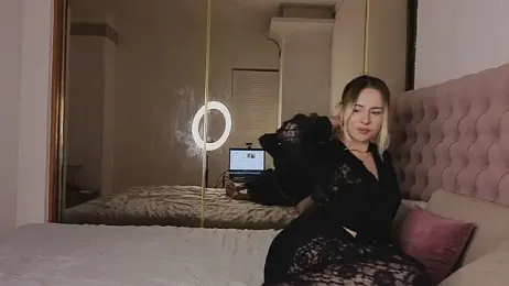 Bella_crazyy webcam model stream image
