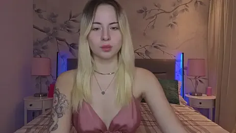 Bella_crazyy webcam model stream image