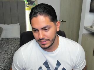 Owen Pierces webcam model stream image