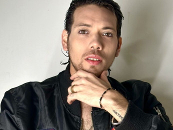 LucaasZhaakhaart webcam livejasmin model stream image