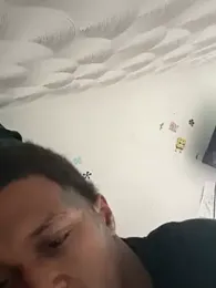 rayyymack webcam model stream image