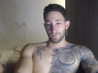 Thiago Thomspons webcam model stream image
