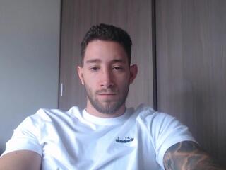 Thiago Thomspons webcam model stream image
