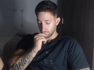 Thiago Thomspons webcam model stream image