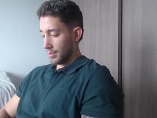 Thiago Thomspons webcam model stream image