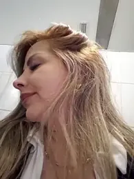 _Abril-Office1 webcam model stream image
