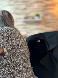 _Abril-Office1 webcam model stream image