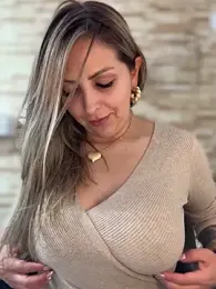 _Abril-Office1 webcam stripchat model stream image