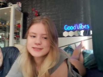 Emma_Peter webcam model stream image