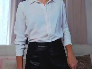 Wilhemina Horsey webcam flirt4free model stream image
