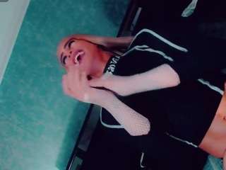 isabellalatingirs webcam model stream image