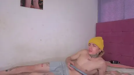 lily_and_wan webcam stripchat model stream image