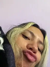 hannahb-e webcam model stream image