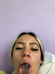 hannahb-e webcam model stream image