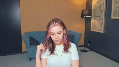 AmieeVarrato webcam model stream image
