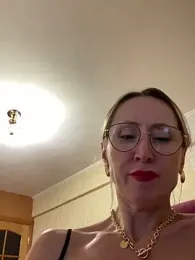 LauraDavis webcam model stream image