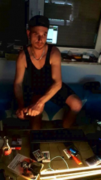 BadHeDirtyShe webcam cam4 model stream image