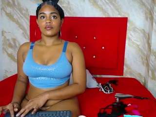 issa-love webcam model stream image