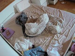 voyeurcam-julmodels-greybed-1 webcam model stream image